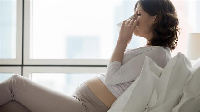 Η Covid-19 συνδέεται με μικρή αιμορραγία στον εγκεφαλικό ιστό εμβρύων [μελέτη]