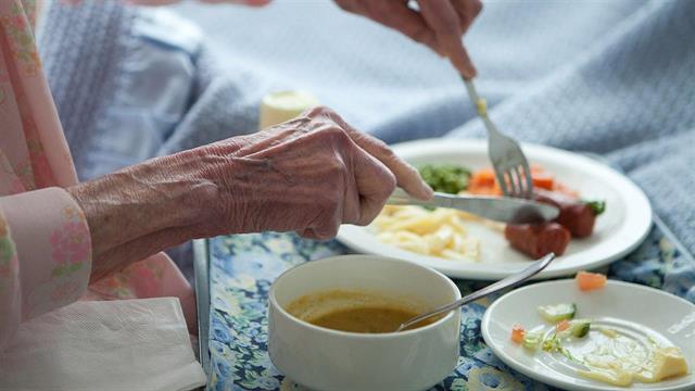 Σαρκοπενία: Ποιοι κινδυνεύουν περισσότερο να την εμφανίσουν