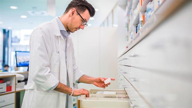 Στον αέρα το σχέδιο του υπουργείου Υγείας για ανατιμήσεις στα φθηνά φάρμακα