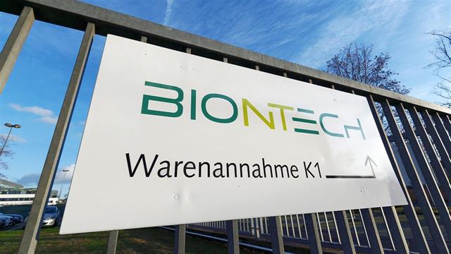 H BioNTech μεταφέρει την έρευνα για τον καρκίνο στη Βρετανία