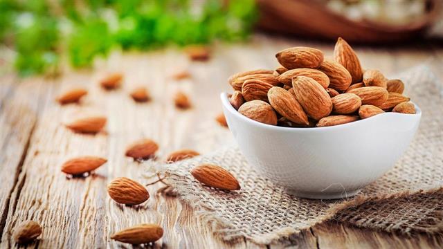 6 λόγοι για να τρώμε πιο πολλά αμύγδαλα
