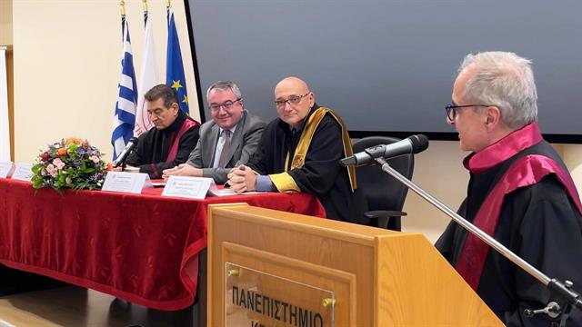 Επίτιμος Διδάκτορας της Ιατρικής Σχολής Κρήτης αναγορεύτηκε ο Ηλίας Μόσιαλος
