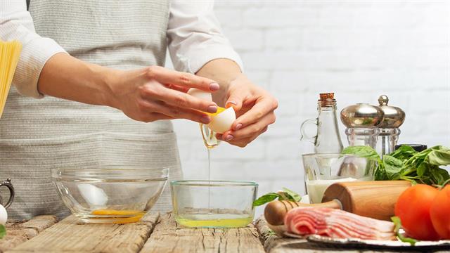 Μπορεί ένα ρόφημα με ασπράδι αυγού να προλάβει τη νόσο Αλτσχάιμερ; [ελληνική μελέτη]