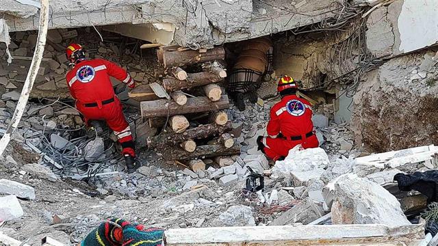 Η αποστολή της Ελληνικής Ομάδας Διάσωσης στην Τουρκία επιστρέφει απόψε στη Θεσσαλονίκη