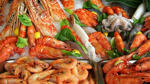 Συμβουλές ΕΟΔΥ για ασφαλή κατανάλωση θαλασσινών και οστρακοειδών τη Σαρακοστή