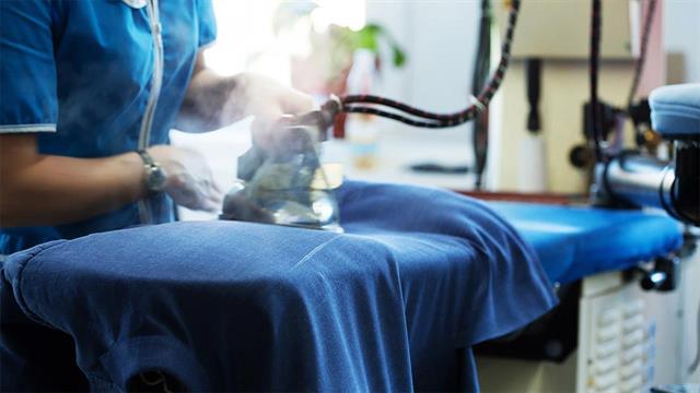 Χημική ουσία που χρησιμοποιείται στα καθαριστήρια, συνδέεται με τη νόσο Πάρκινσον [μελέτη]