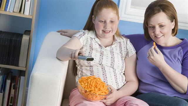 Παxύσαρκη μητέρα, παχύσαρκη κόρη;