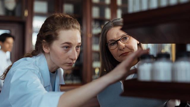 Τα 15 νέα φάρμακα για σοβαρές παθήσεις που εντάσσονται στη λίστα προέγκρισης του ΕΟΠΥΥ [απόφαση]