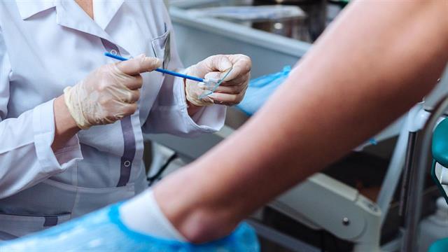 Αναστέλλεται η έναρξη των δωρεάν εξετάσεων για τον καρκίνο τραχήλου της μήτρας