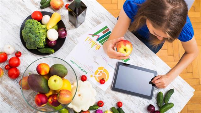 3 + 2 βήματα για να χάσουμε τα κιλά του Πάσχα