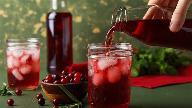 Ο χυμός και τα συμπληρώματα κράνμπερι συμβάλλουν στην πρόληψη ουρολοιμώξεων [μελέτη]