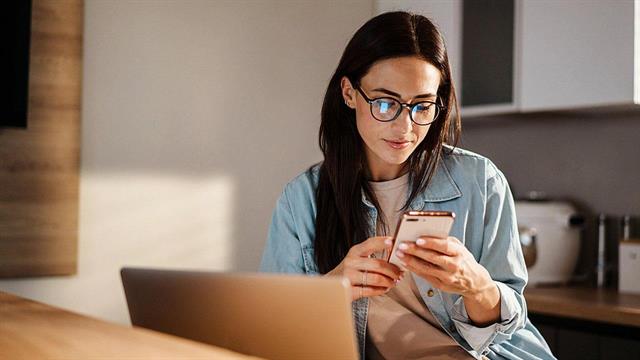 Η ομιλία στο κινητό συνδέεται με αυξημένο κίνδυνο για υψηλή αρτηριακή πίεση