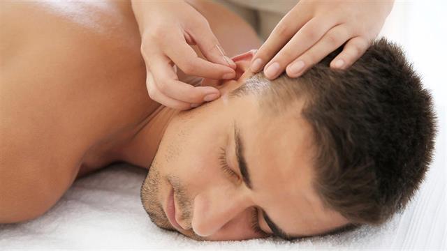 Ο ωτοβελονισμός συμβάλλει στη μείωση του σωματικού βάρους των αντρών [μελέτη]