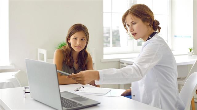 Τι προσέχει ο γυναικολόγος σας την πρώτη φορά