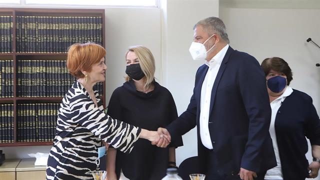 Επίσκεψη Γ. Πατούλη  στο νοσοκομείο Γεννηματάς