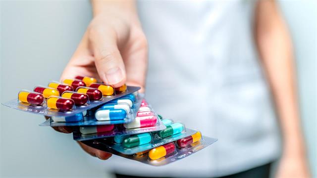 Η Κομισιόν κηρύσσει πόλεμο στην αλόγιστη χρήση αντιβιοτικών