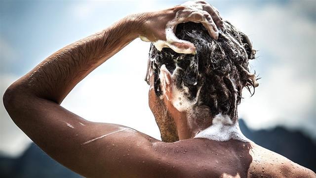 Ο ΕΟΦ ανακαλεί παρτίδα σαμπουάν για τριχόπτωση