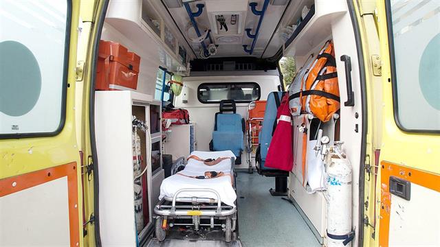 ΠΟΕΔΗΝ: Επικίνδυνες οι διακομιδές από μη εκπαιδευμένα πληρώματα ασθενοφόρων
