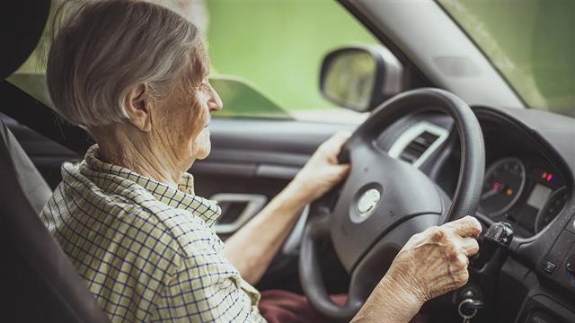 Δεν σταματούν την οδήγηση οι ηλικιωμένοι με ήπια νοητική διαταραχή