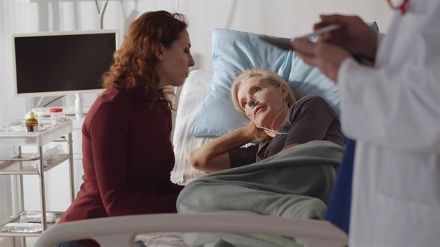 Εκκληση καρκινοπαθών σε Χρυσοχοϊδη για τις καθυστερήσεις στο Μεταξά - 47 μέρες για μία βιοψία