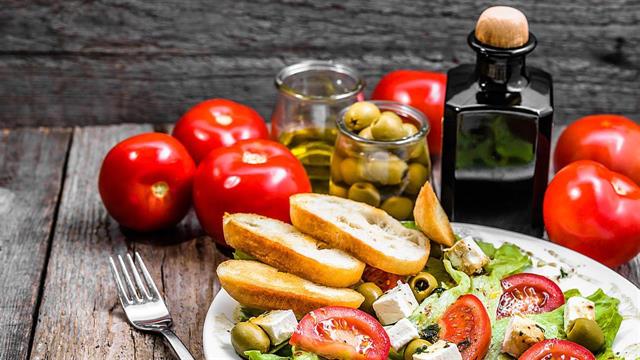 Τα οφέλη της μεσογειακής διατροφής στα κύτταρα [μελέτη]