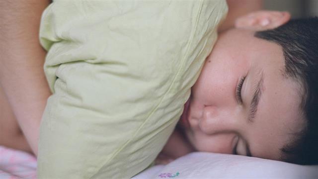 Έρευνα διαπίστωσε σχέση μεταξύ παχυσαρκίας και υπνικής άπνοιας στα παιδιά