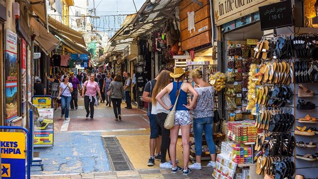 ΕΟΔΥ: 20 θάνατοι από Covid-19 την τελευταία εβδομάδα- Αύξηση στις εισαγωγές