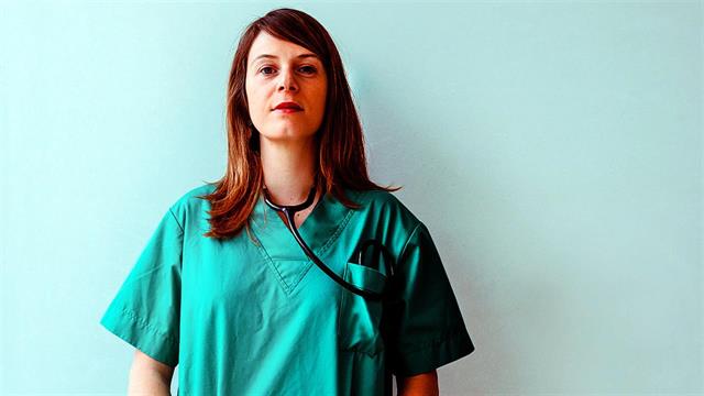 Καλύτερη έκβαση έχουν οι ασθενείς που χειρουργούνται από γυναίκες [μελέτες]