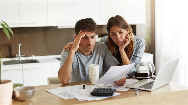 Στα 31 φεύγουν οι Έλληνες νέοι από το σπίτι των γονιών τους [πίνακας]