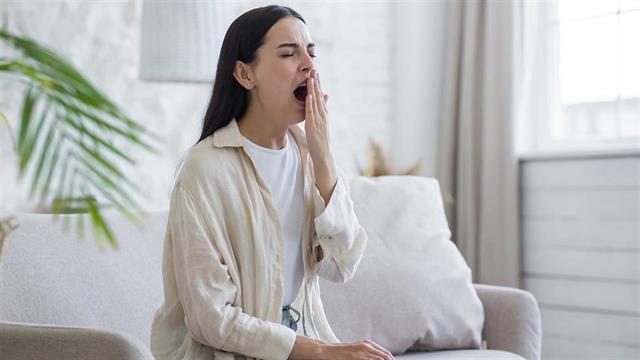 Γιατί νιώθω ότι δεν μου αρκούν 8 ώρες ύπνου