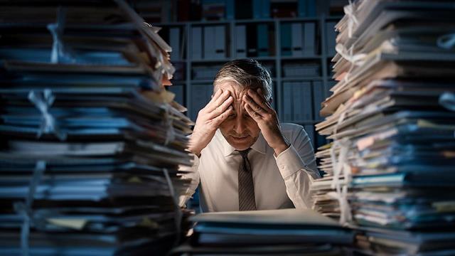 Εργασιακή καταπόνηση, μεγάλη προσπάθεια και χαμηλή ανταμοιβή διπλασιάζουν τον κίνδυνο καρδιοπάθειας στους άντρες