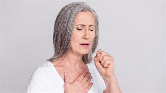 Πρώιμη εμμηναρχή και πρόωρη εμμηνόπαυση είναι πιθανό να αυξάνουν τον κίνδυνο καρκίνου στον πνεύμονα [μελέτη]