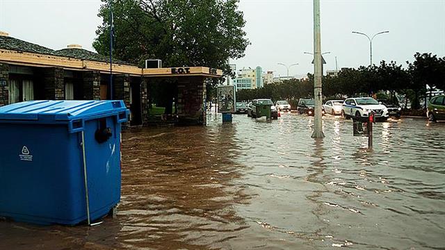 Εστίες αναπαραγωγής κουνουπιών στη Θεσσαλία - Συναγερμός 3 επιπέδων από το υπουργείο Υγείας