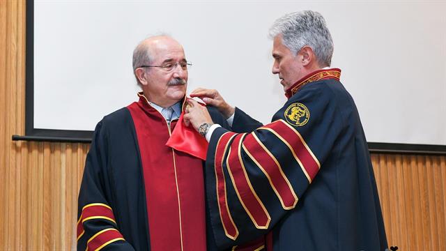 Ο καθηγητής Γ. Λάμπρης και το ελληνικό φάρμακο για την CoViD-19