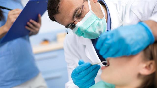 Συνελήφθη οδοντοτεχνίτης που ασκούσε οδοντιατρικές πράξεις στην Ηλιούπολη