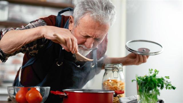 18 μήνες χωρίς όσφρηση και γεύση, λόγω CoViD - Tι να αποφεύγετε