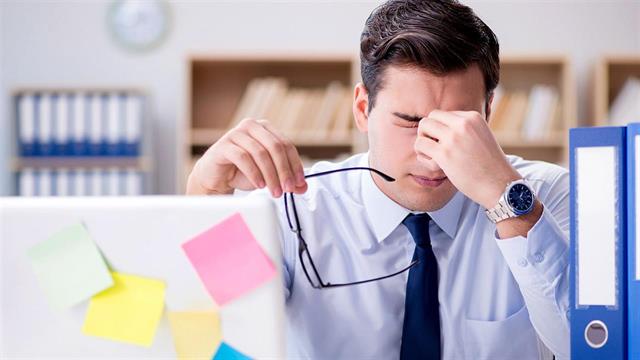 Adecco: 2 στους 3 εργαζόμενους με burnout - ουραγός στη χρήση AI η Ελλάδα