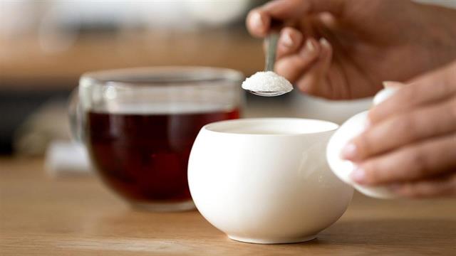Επηρεάζει η ζάχαρη στον καφέ και στο τσάι το προσδόκιμο ζωής;