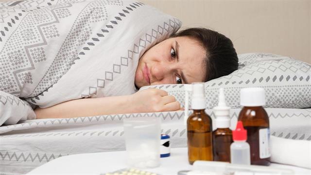 Ανατρεπτική σύσταση από ειδικούς: Καθυστερήστε τη χορήγηση αντιβιοτικών στις λοιμώξεις αναπνευστικού