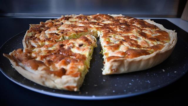 Συνταγή για τάρτα με πράσα και σολομό