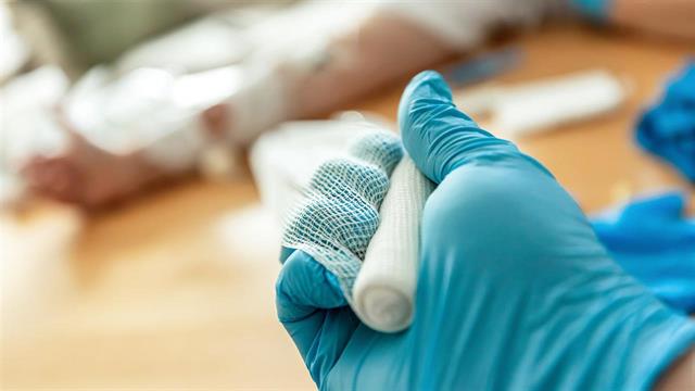 Πώς έγινε η απάτη με τα επιθέματα στον ΕΟΠΥΥ - Η κλοπή των ΑΜΚΑ και ο ρόλος των γιατρών