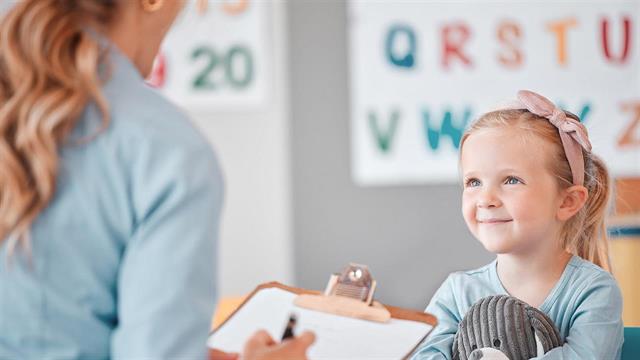Δόμνα Μιχαηλίδου για ψυχολόγους στα σχολεία: Ακούμε κάθε παιδί