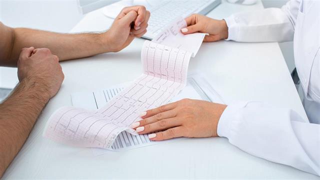 Αυξημένος κίνδυνος για αρρυθμίες μετά τη νόσηση από COVID [μελέτη]