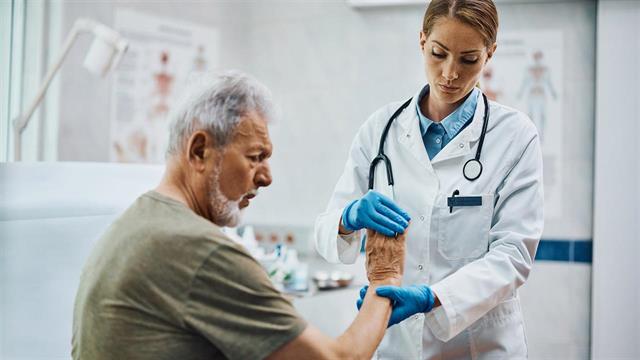 Ευάλωτοι οι ρευματοπαθείς στις λοιμώξεις του αναπνευστικού: Οδηγίες για τον εμβολιασμό