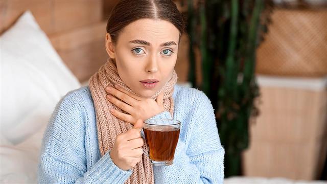 Τα καλύτερα είδη τσαγιού για τον πονόλαιμο