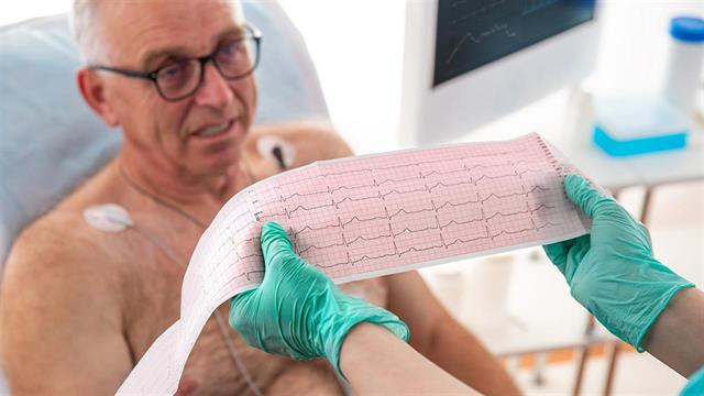 Η παραμονή όλη τη νύχτα στα Επείγοντα αυξάνει τον κίνδυνο θνησιμότητας ηλικιωμένων [μελέτη]