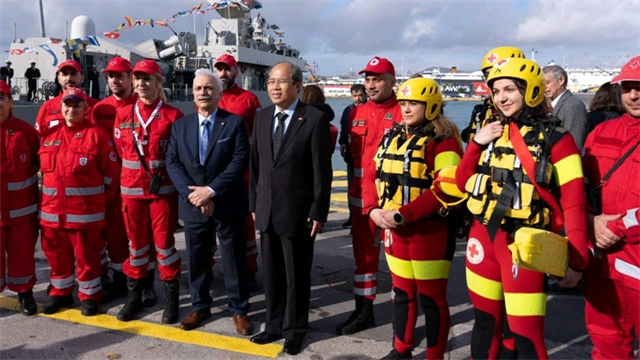 Ο ΕΕΣ με ναυαγοσωστικό σκάφος και διασωστικό ρομπότ (EMILY) στον εορτασμό των Θεοφανίων στον Πειραιά