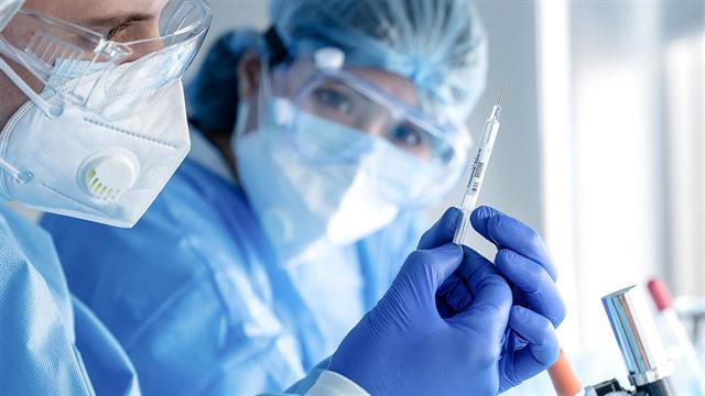 Ο εμβολιασμός κατά της CoViD απέτρεψε το θάνατο στο 96% των 60 και άνω στην Ευρώπη