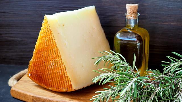 Πήρε πανευρωπαϊκό ακρίβειας η Ελλάδα σε λάδι, τυρί και φρούτα