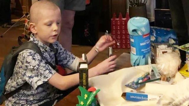 Νέα θεραπεία για τον αιματολογικό καρκίνο σε παιδιά στην Αγγλία  - Η περίπτωση του Άρθουρ